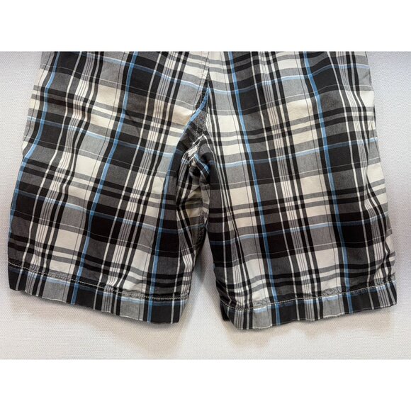 American Eagle Outfitters Mens Plaid Shorts Size 32 Black Gray Flat Front Casual - Picture 13 of 13